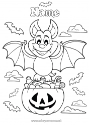 Free drawing Vampire Bat Sweets Trick or treat Halloween Intermediate coloring pages Flying birds and mammals